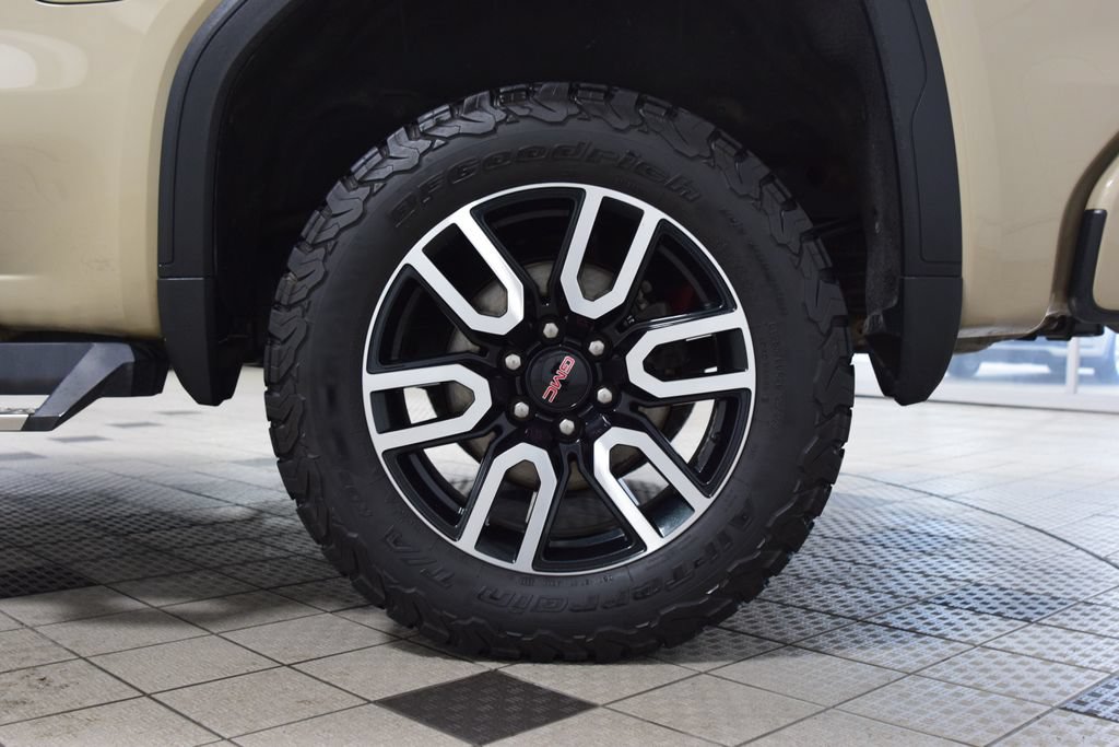 Used 2023 GMC Sierra 1500 AT4 w/ AT4 Premium Package AWD/4WD image 25