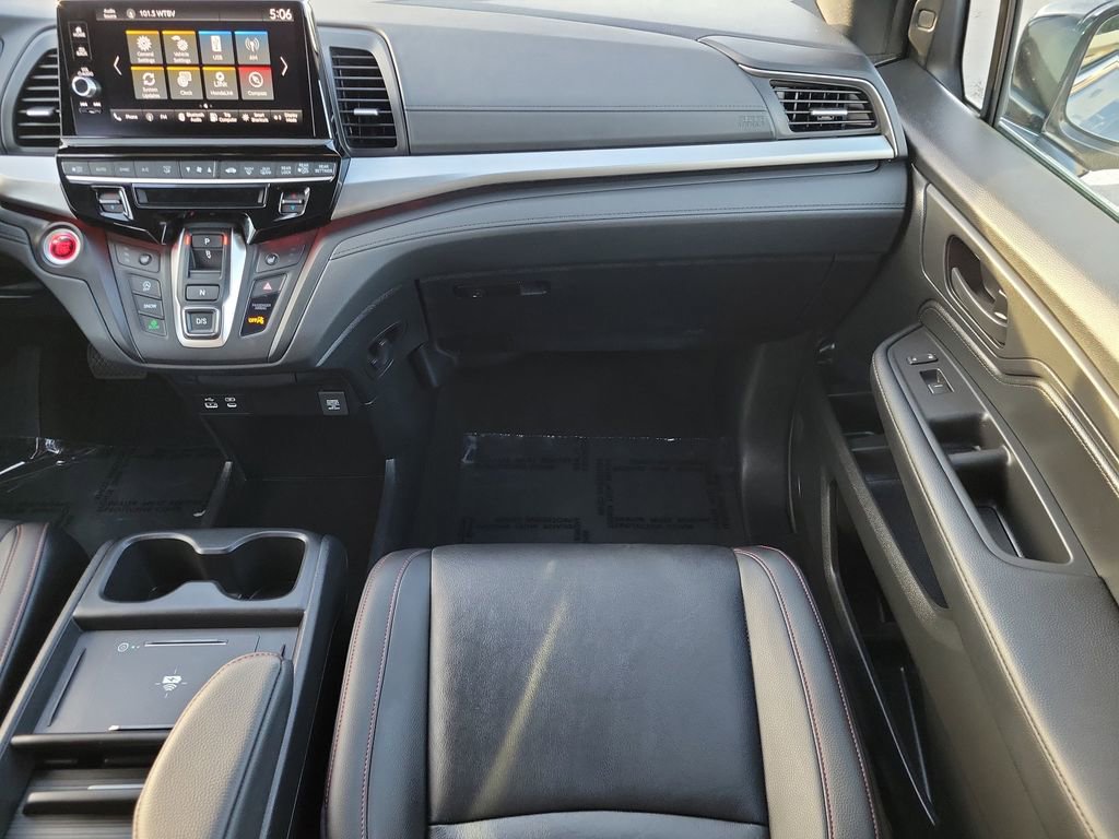 Used 2025 Honda Odyssey Sport-L image 13