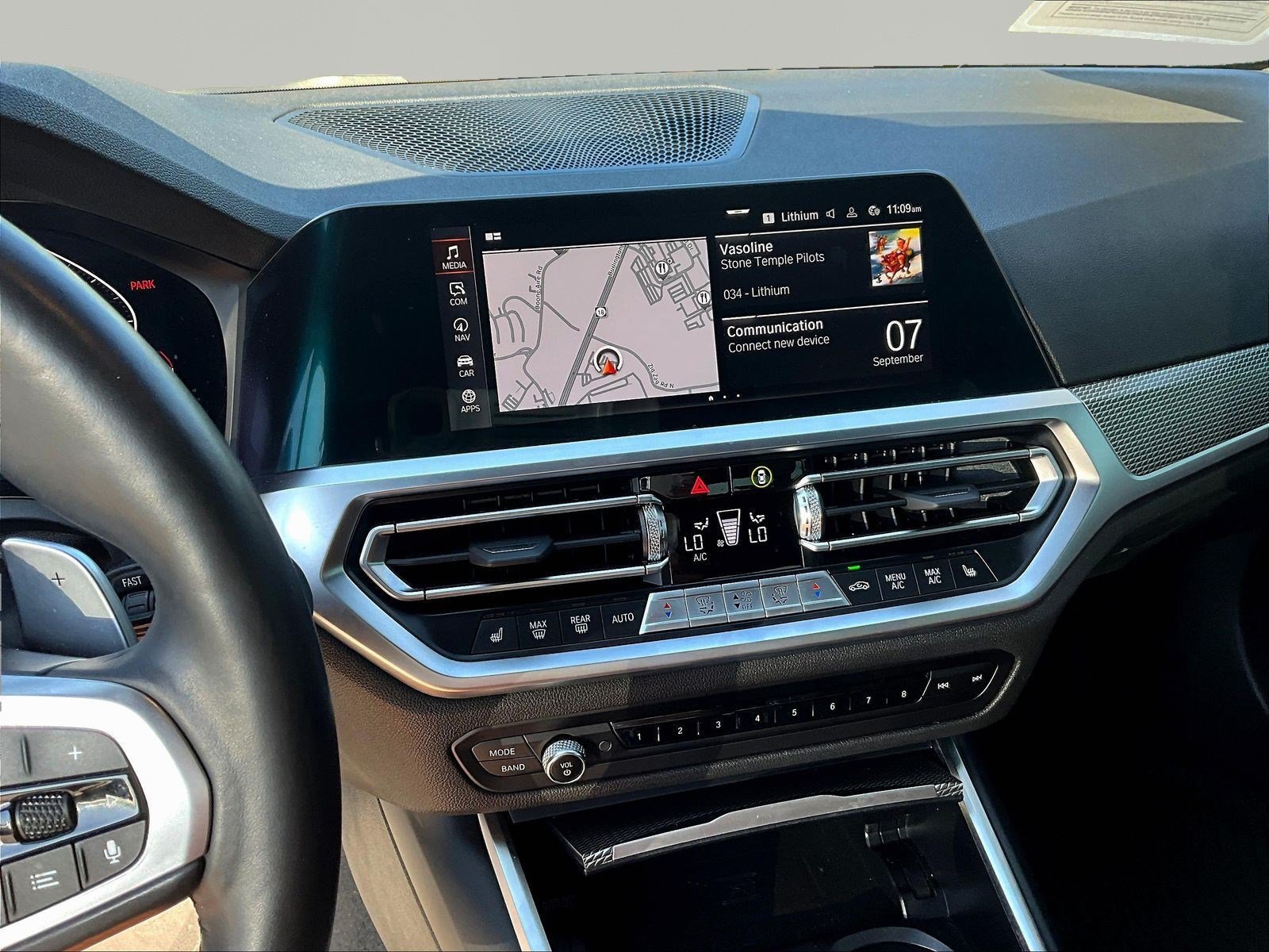 Used 2022 BMW 230i Coupe w/ Premium Package 2 RWD image 9