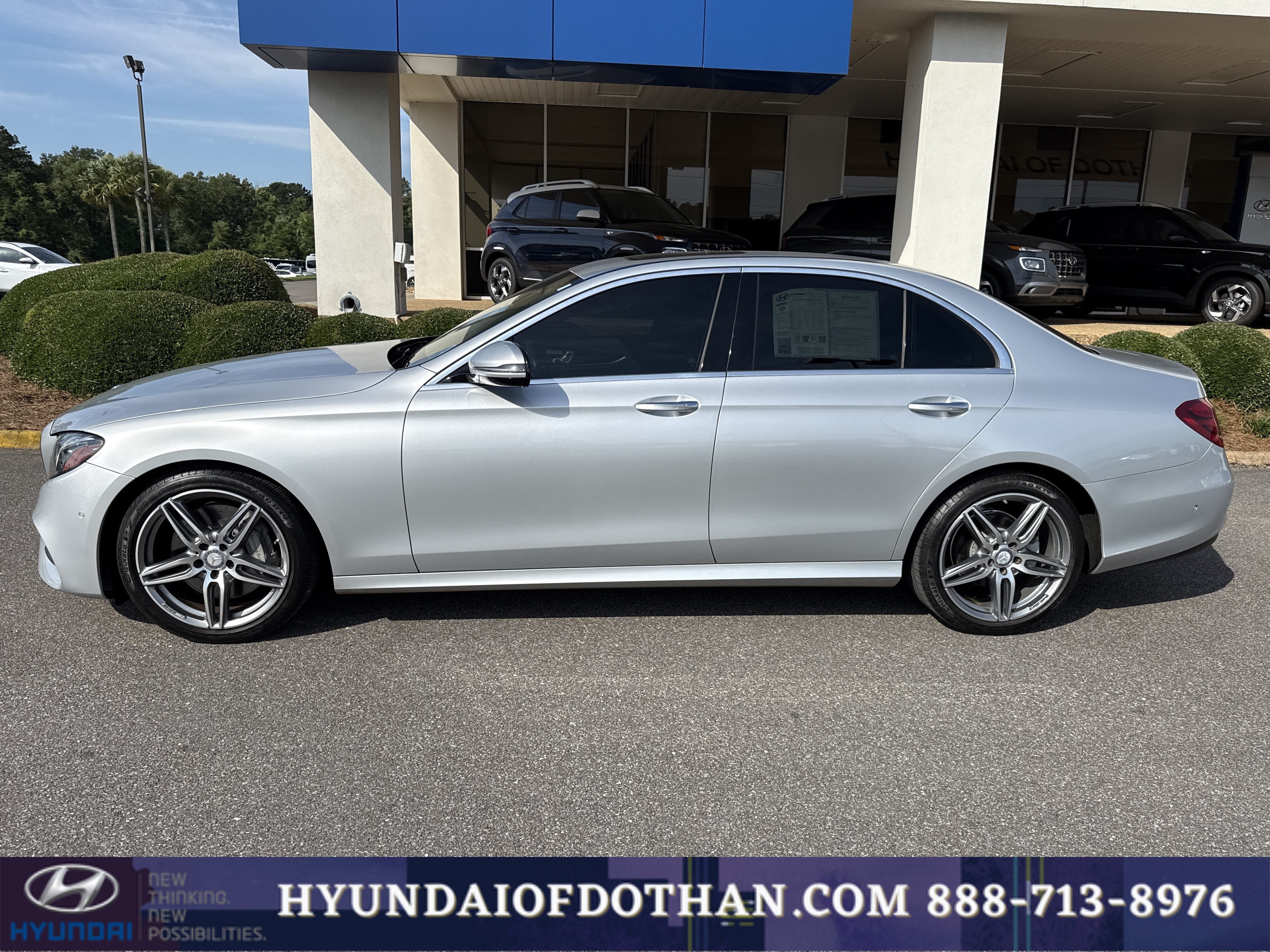 Used 2017 Mercedes-Benz E 300 image 2