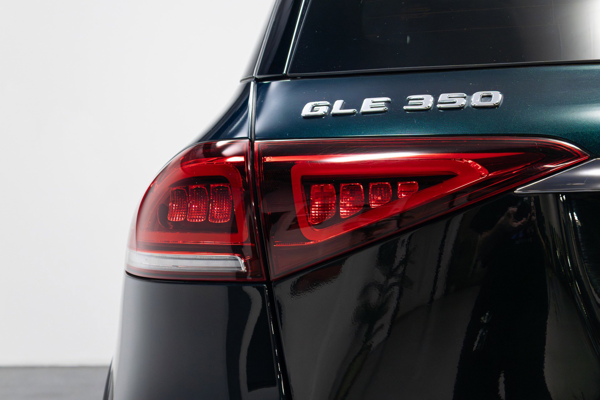 Used 2021 Mercedes-Benz GLE 350 4MATIC image 45