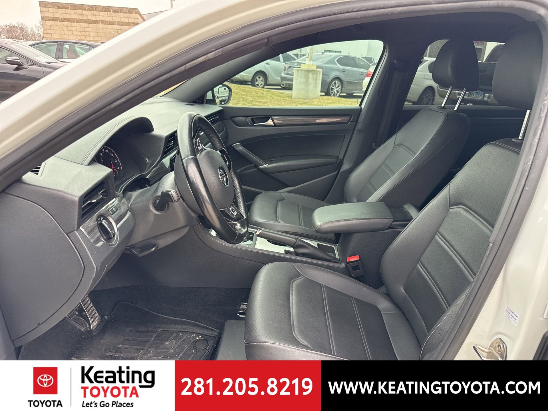 Used 2022 Volkswagen Passat 2.0T R-Line image 42