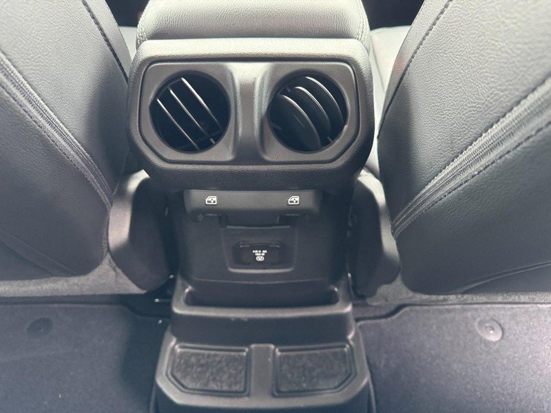 Used 2022 Jeep Wrangler Unlimited Sahara w/ Cold Weather Group image 16
