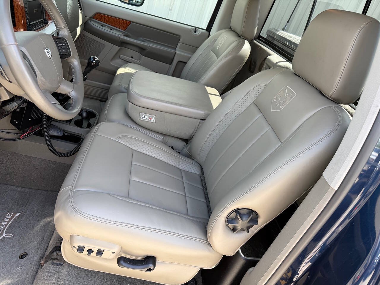 Used 2006 Dodge Ram 3500 Truck Laramie AWD/4WD image 19