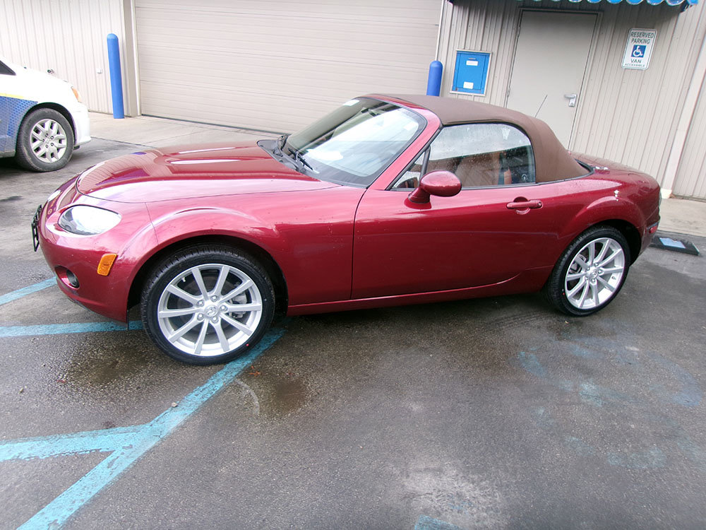 Used 2008 MAZDA MX-5 Miata Grand Touring w/ Premium Pkg image 3
