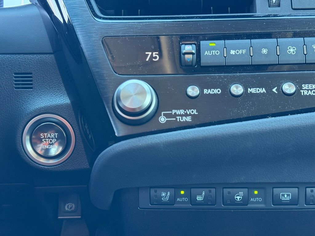 Certified 2024 Lexus ES 350 Ultra Luxury image 32