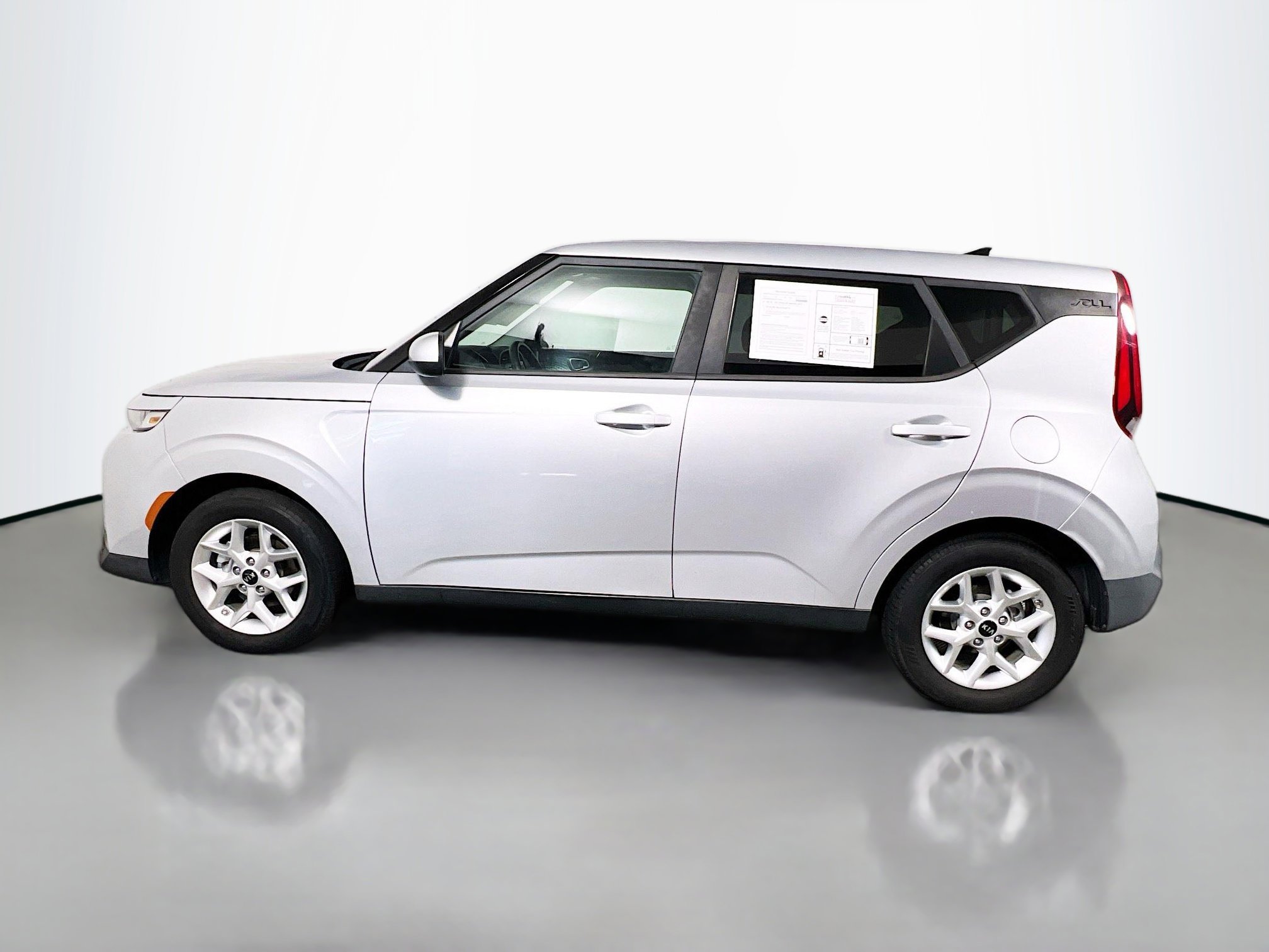 Used 2020 Kia Soul S FWD image 9