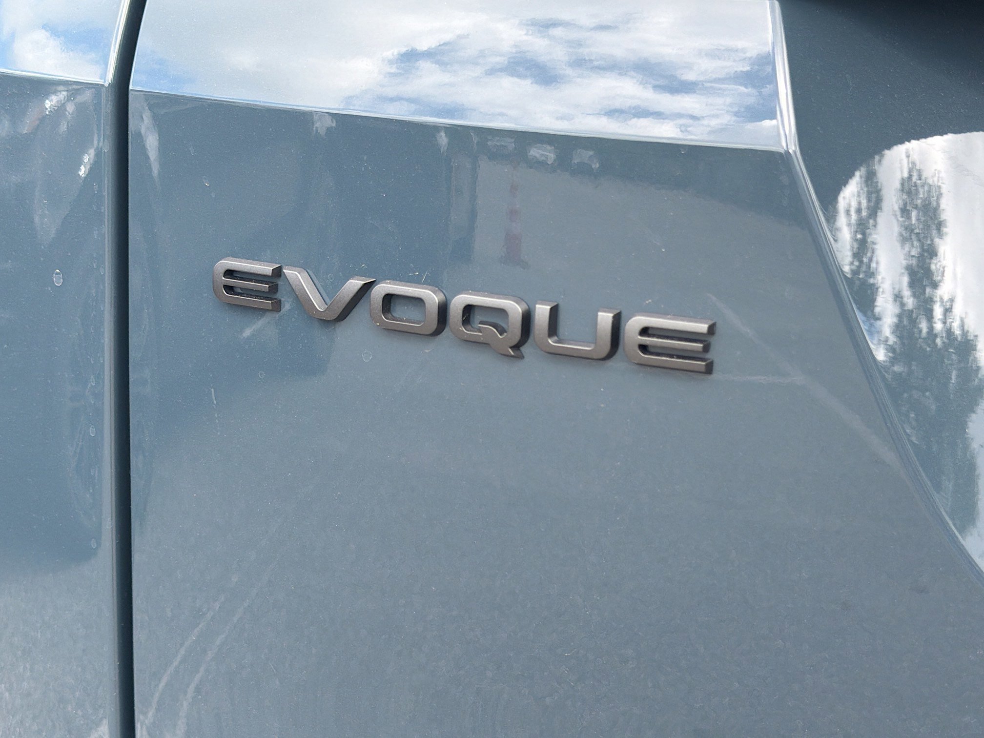 New 2026 Land Rover Range Rover Evoque Dynamic SE AWD/4WD image 13