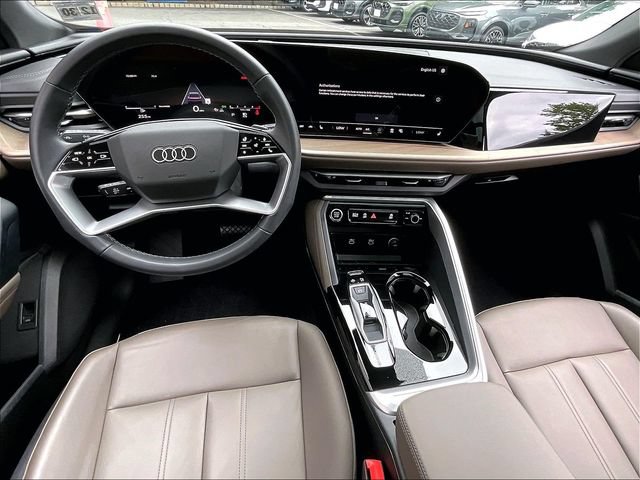 Used 2025 Audi Q5 Premium w/ Convenience Package AWD/4WD image 14