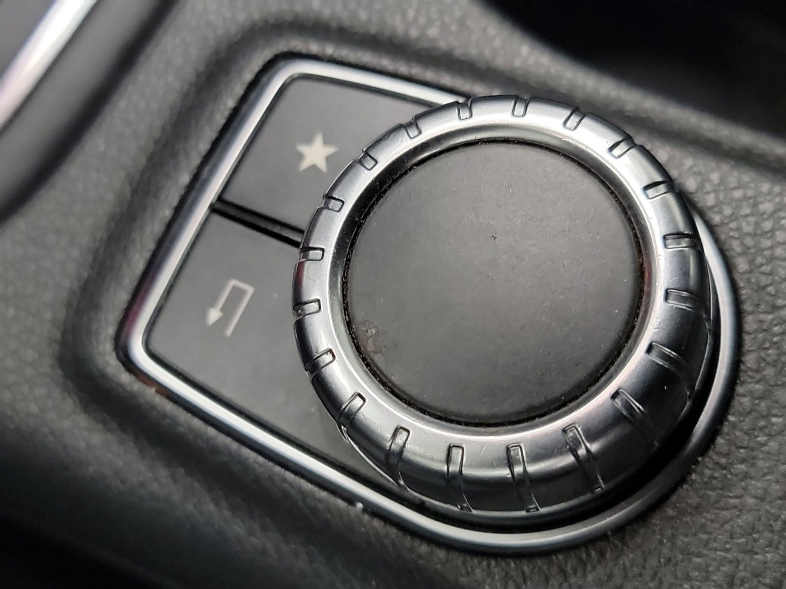 Used 2019 Mercedes-Benz CLA 250 image 33