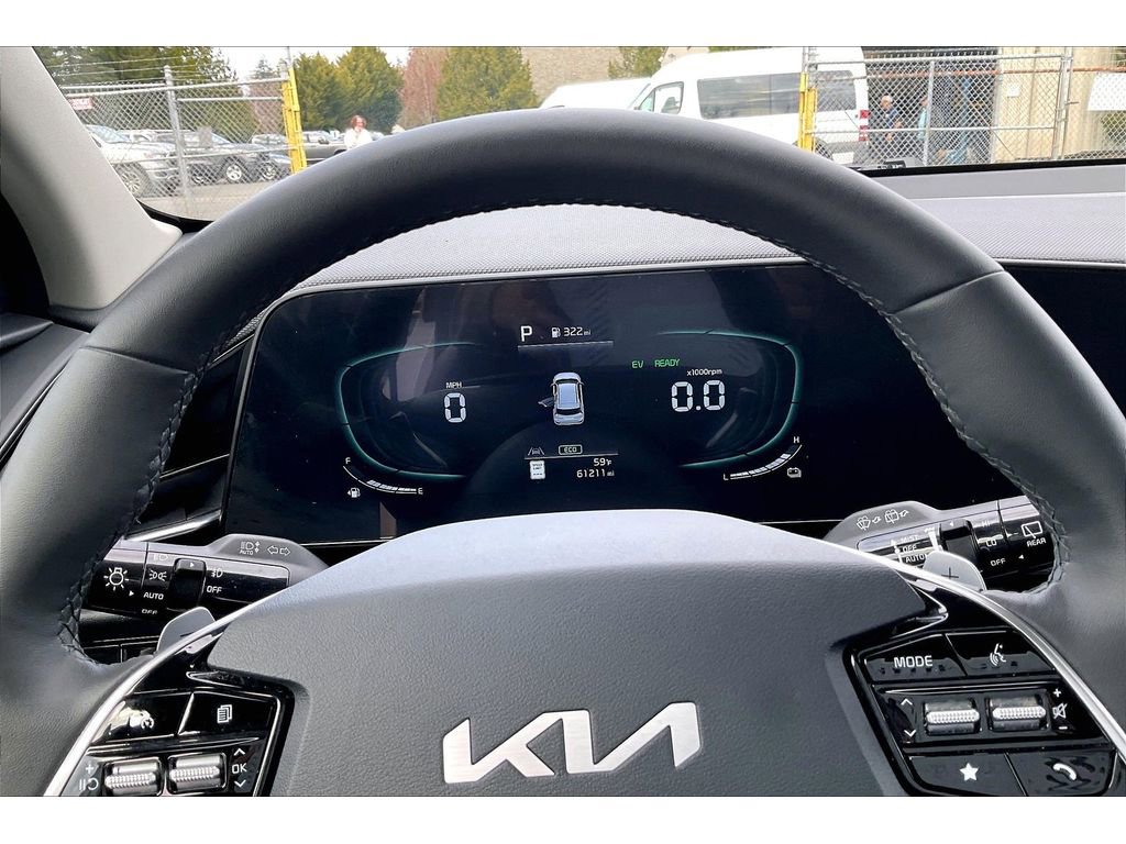 Used 2023 Kia Niro SX image 20