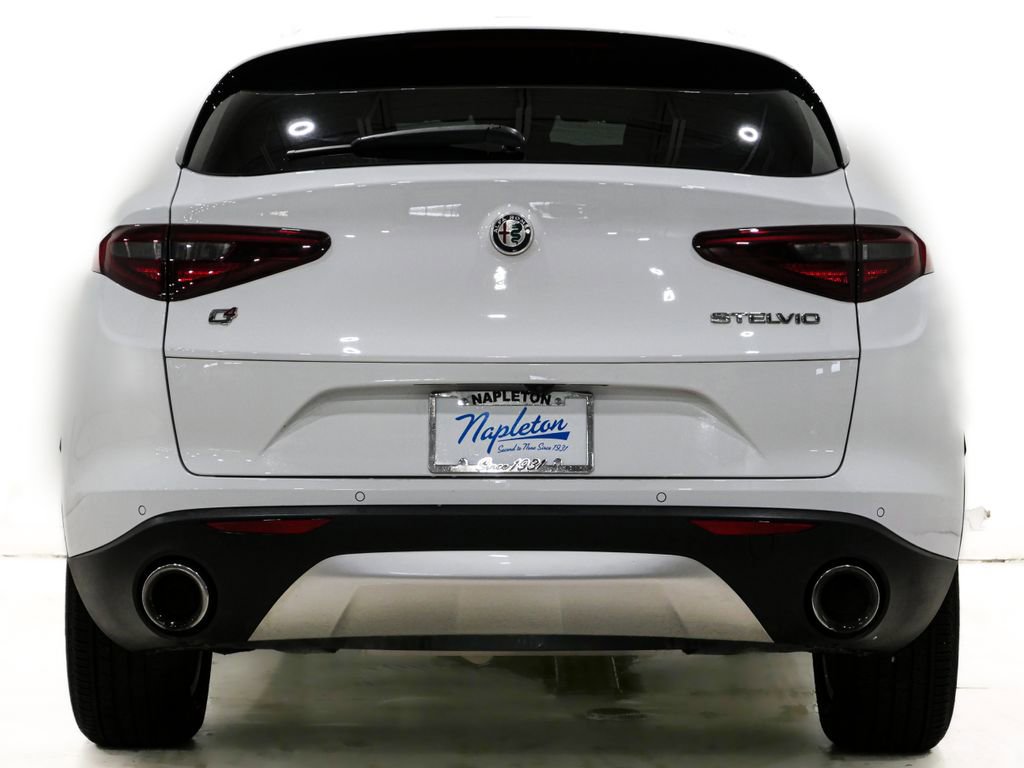 Used 2020 Alfa Romeo Stelvio Sport w/ Cold Weather Package image 7