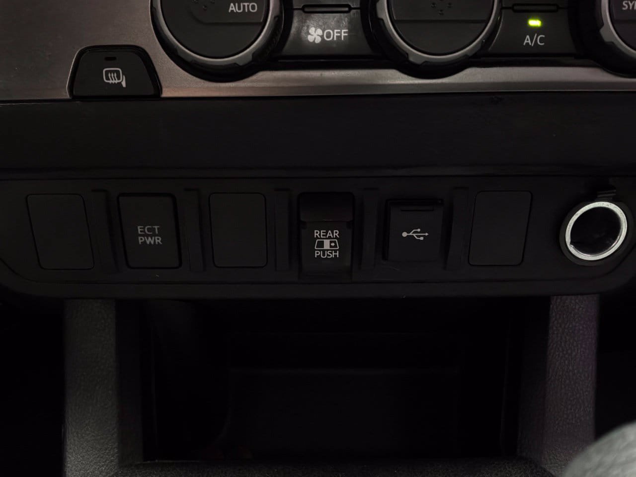 Used 2021 Toyota Tacoma SR5 RWD image 27