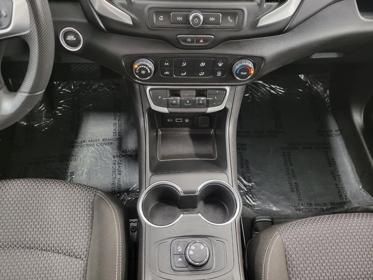 Used 2024 GMC Terrain SLE image 16