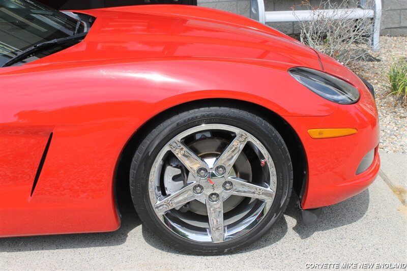 Used 2007 Chevrolet Corvette Convertible w/ Preferred Equipment Group RWD image 24