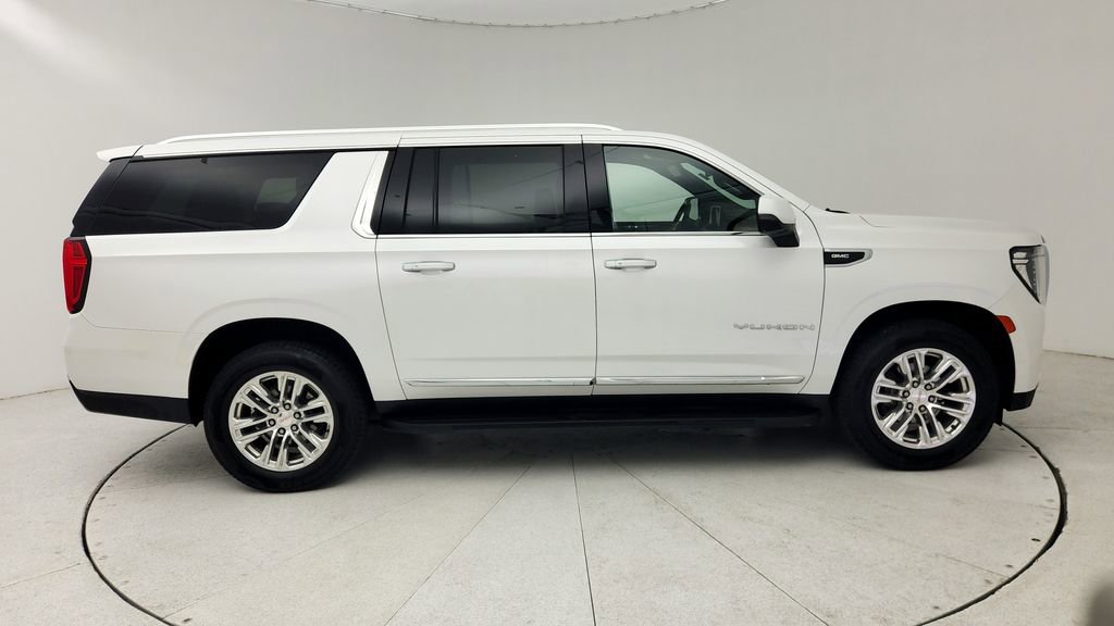 Used 2022 GMC Yukon XL SLT w/ SLT Premium Package RWD image 9