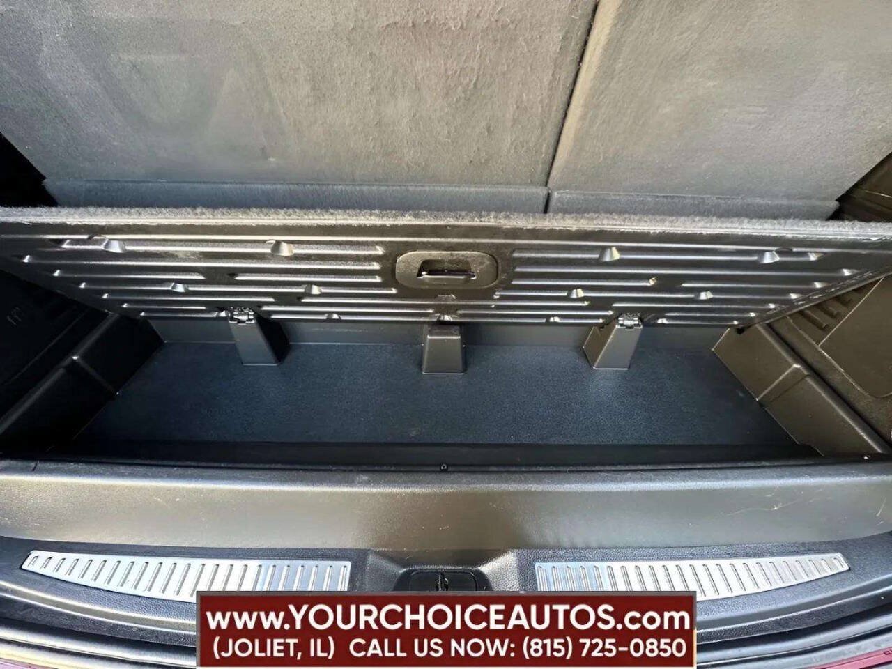 Used 2018 Chevrolet Tahoe Premier AWD/4WD image 10
