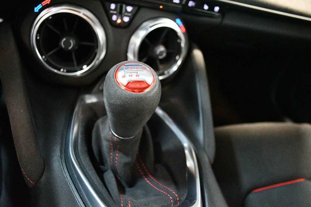 Used 2018 Chevrolet Camaro ZL1 RWD image 56