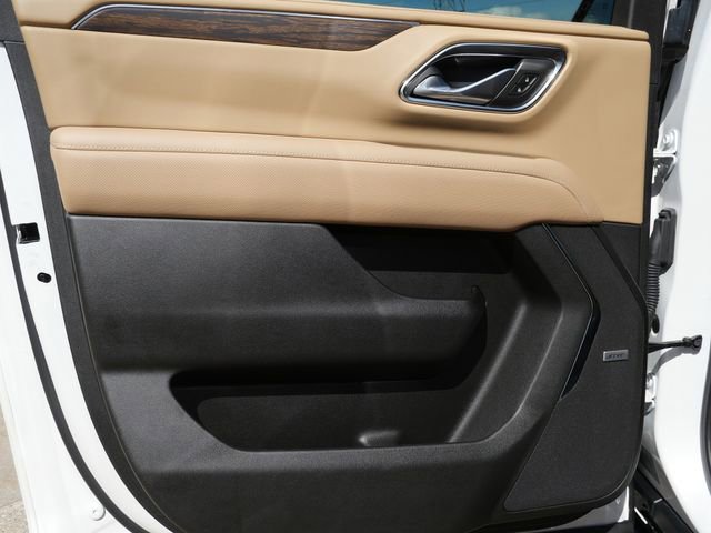 Used 2023 Chevrolet Suburban Premier w/ Advanced Technology Package AWD/4WD image 15