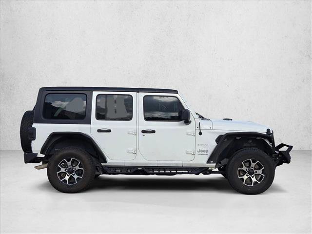 Used 2018 Jeep Wrangler Unlimited Sahara AWD/4WD image 4