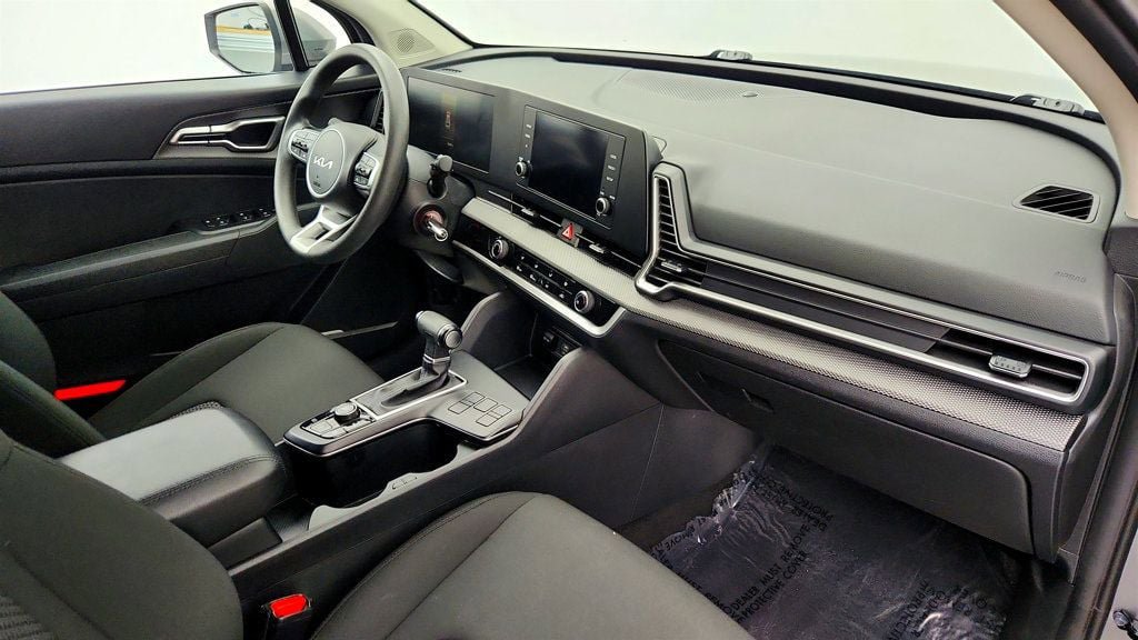 Used 2024 Kia Sportage LX FWD image 22