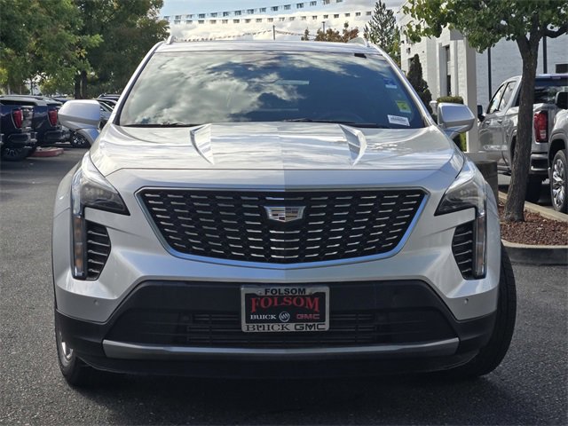Used 2020 Cadillac XT4 Premium Luxury w/ Cold Weather Package image 2