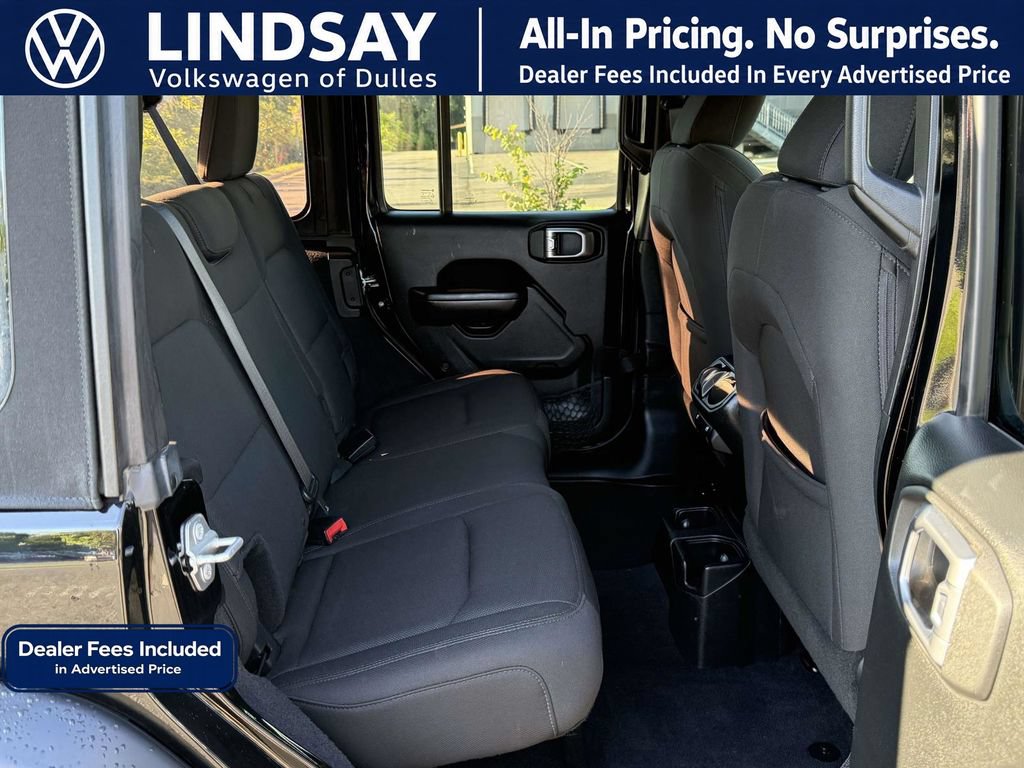 Used 2018 Jeep Wrangler Unlimited Sport S AWD/4WD image 13