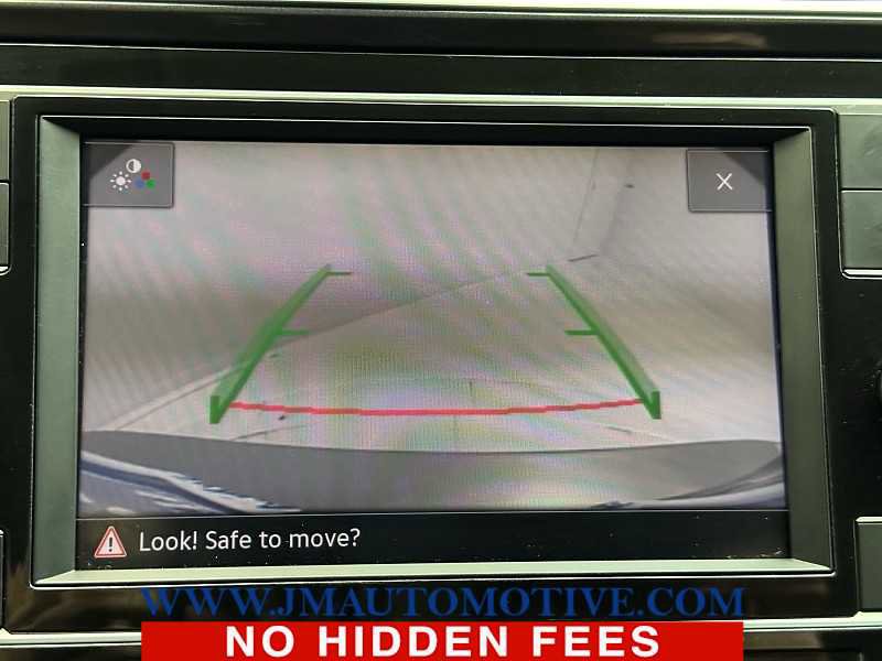 Used 2022 Volkswagen Tiguan S image 30