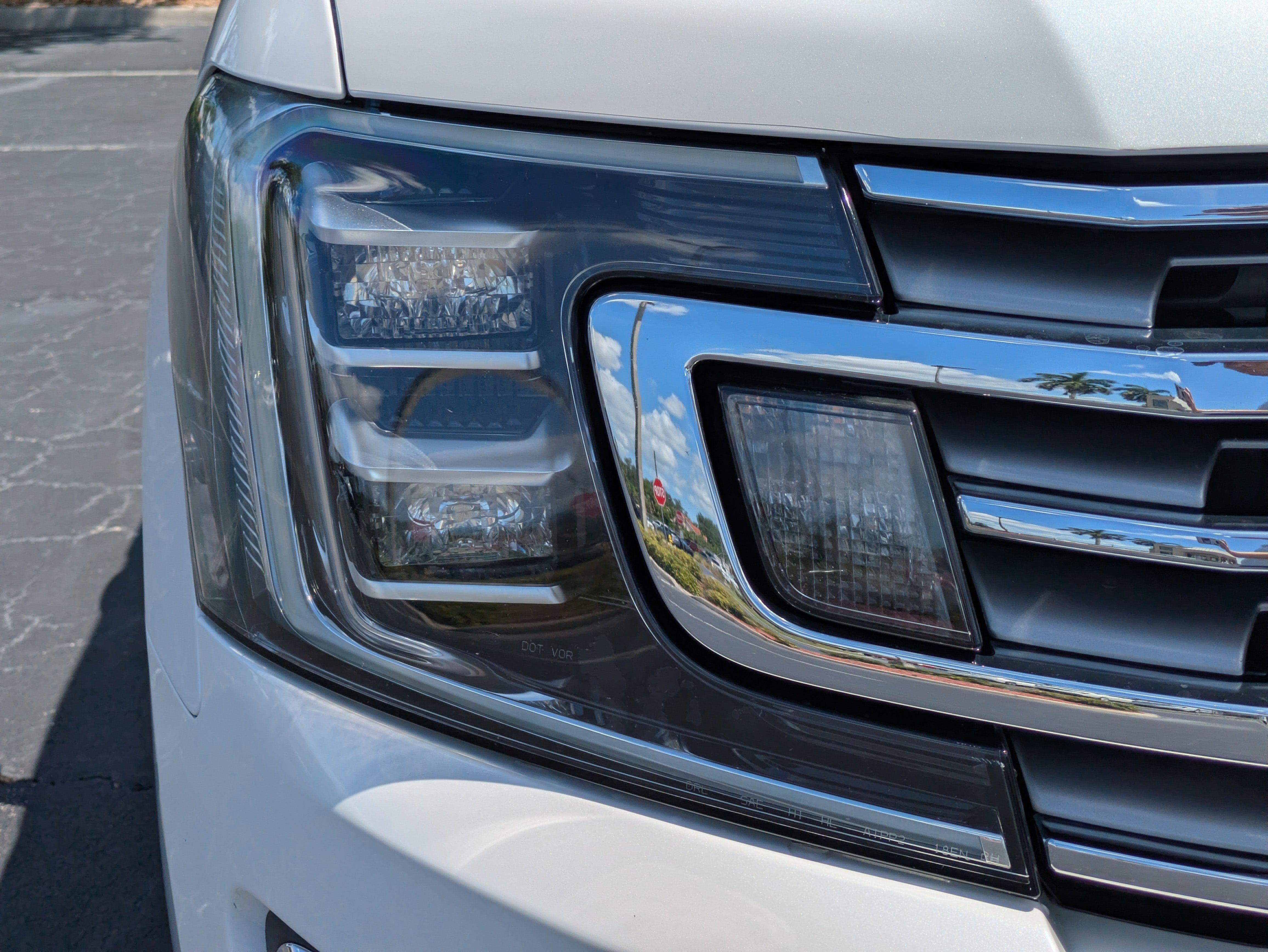 Used 2019 Ford Expedition Limited w/ Equipment Group 302A AWD/4WD image 9