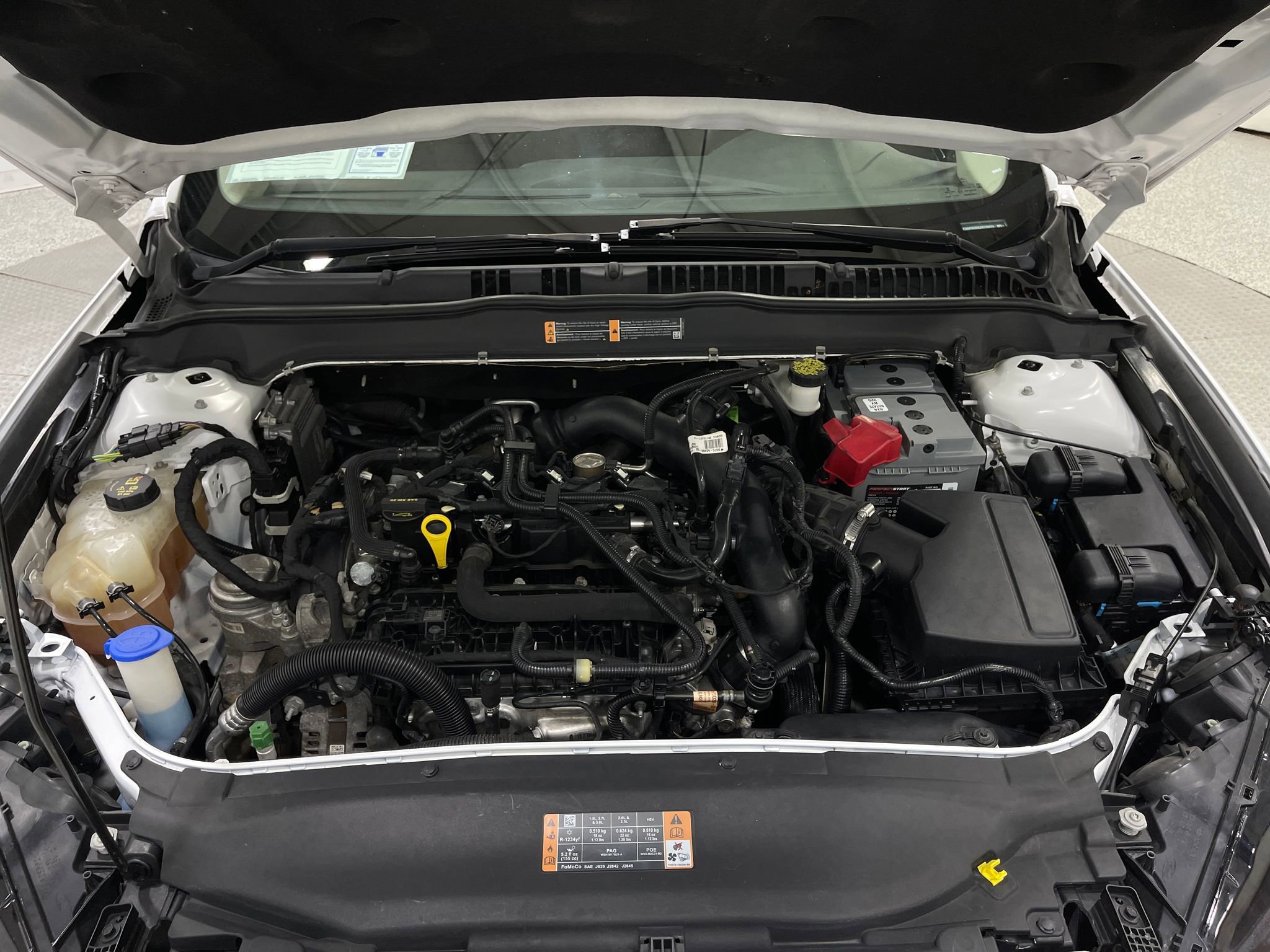 Used 2018 Ford Fusion SE w/ Fusion SE Technology Package image 24