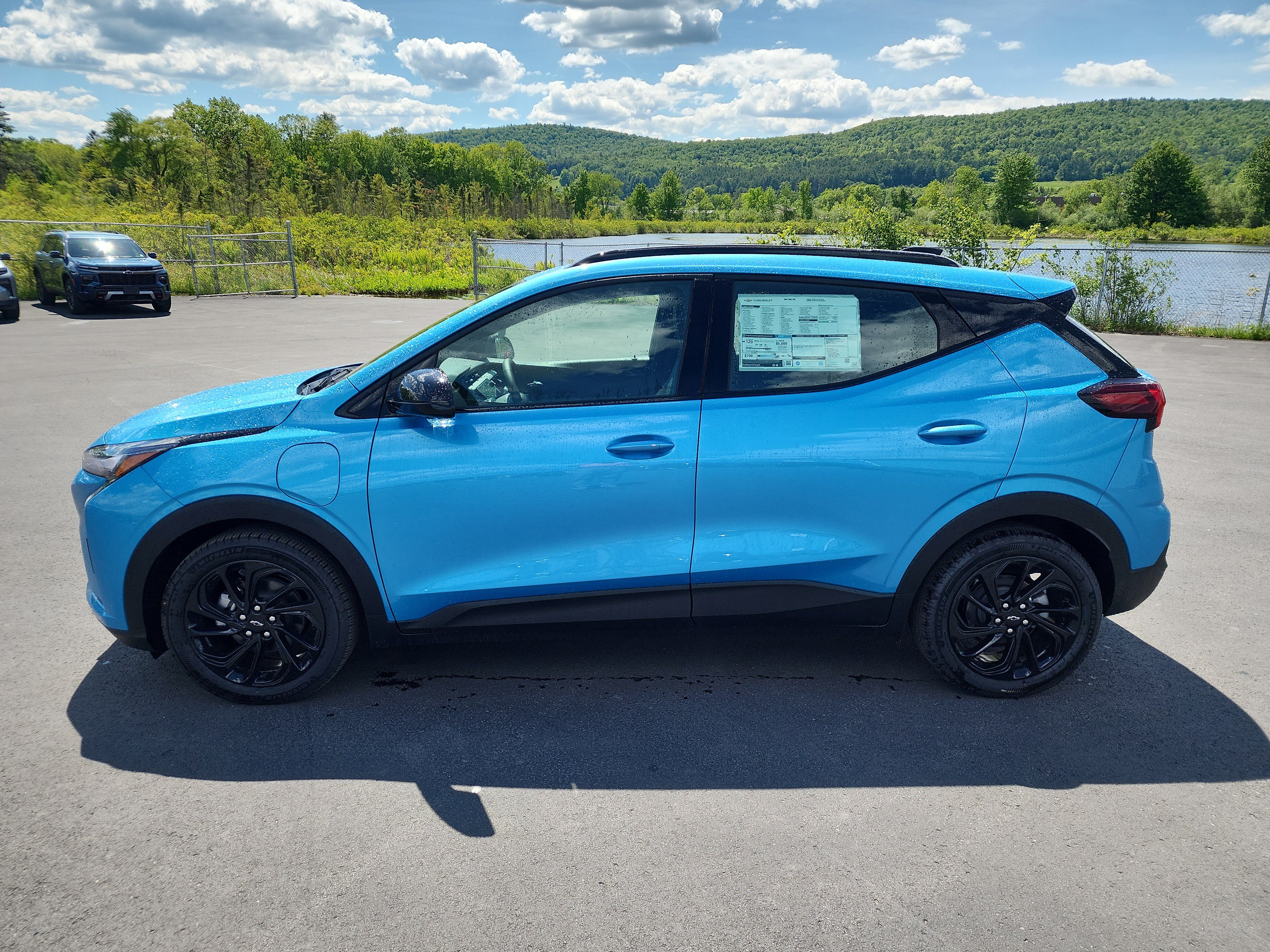 New 2027 Chevrolet Bolt RS w/ Technology Package FWD image 5