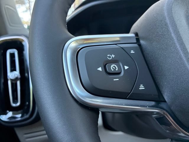 New 2026 Volvo XC40 B5 Plus w/ Protection Package Premier AWD/4WD image 28