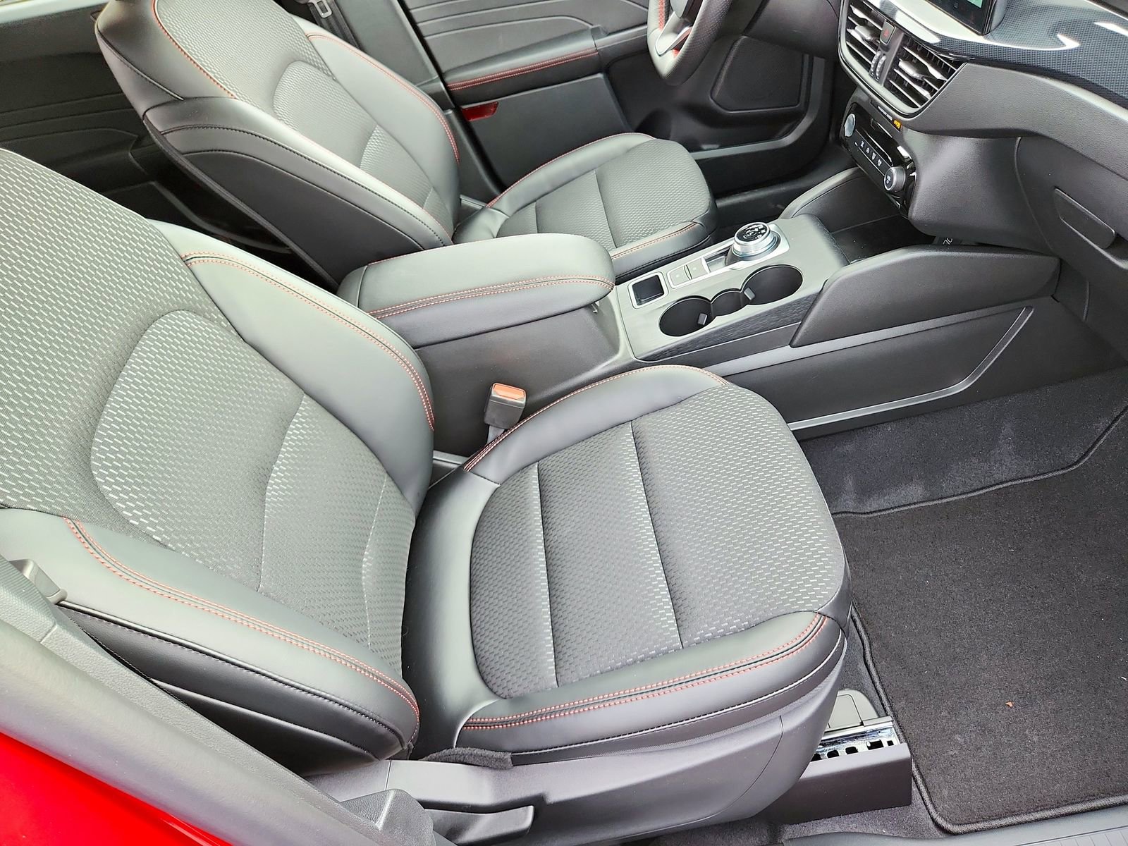 New 2026 Ford Escape ST-Line Select w/ Equipment Group 401A image 26