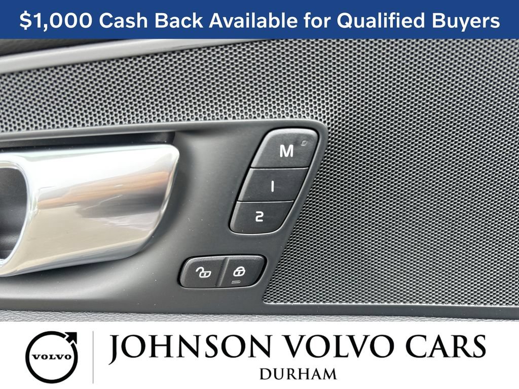 New 2026 Volvo XC60 B5 Plus w/ Protection Package Premier AWD/4WD image 15
