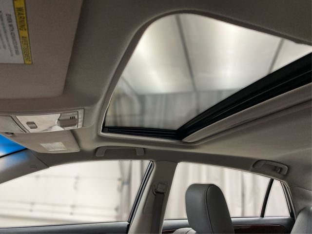 Used 2009 Toyota Avalon Limited image 25