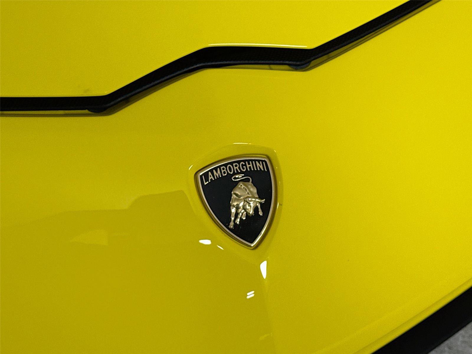 Used 2018 Lamborghini Aventador S AWD/4WD image 31