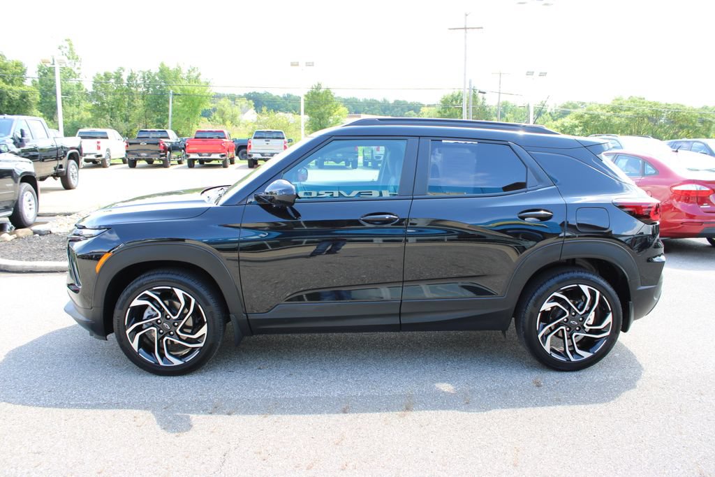 Used 2024 Chevrolet TrailBlazer RS w/ Convenience Package AWD/4WD image 30