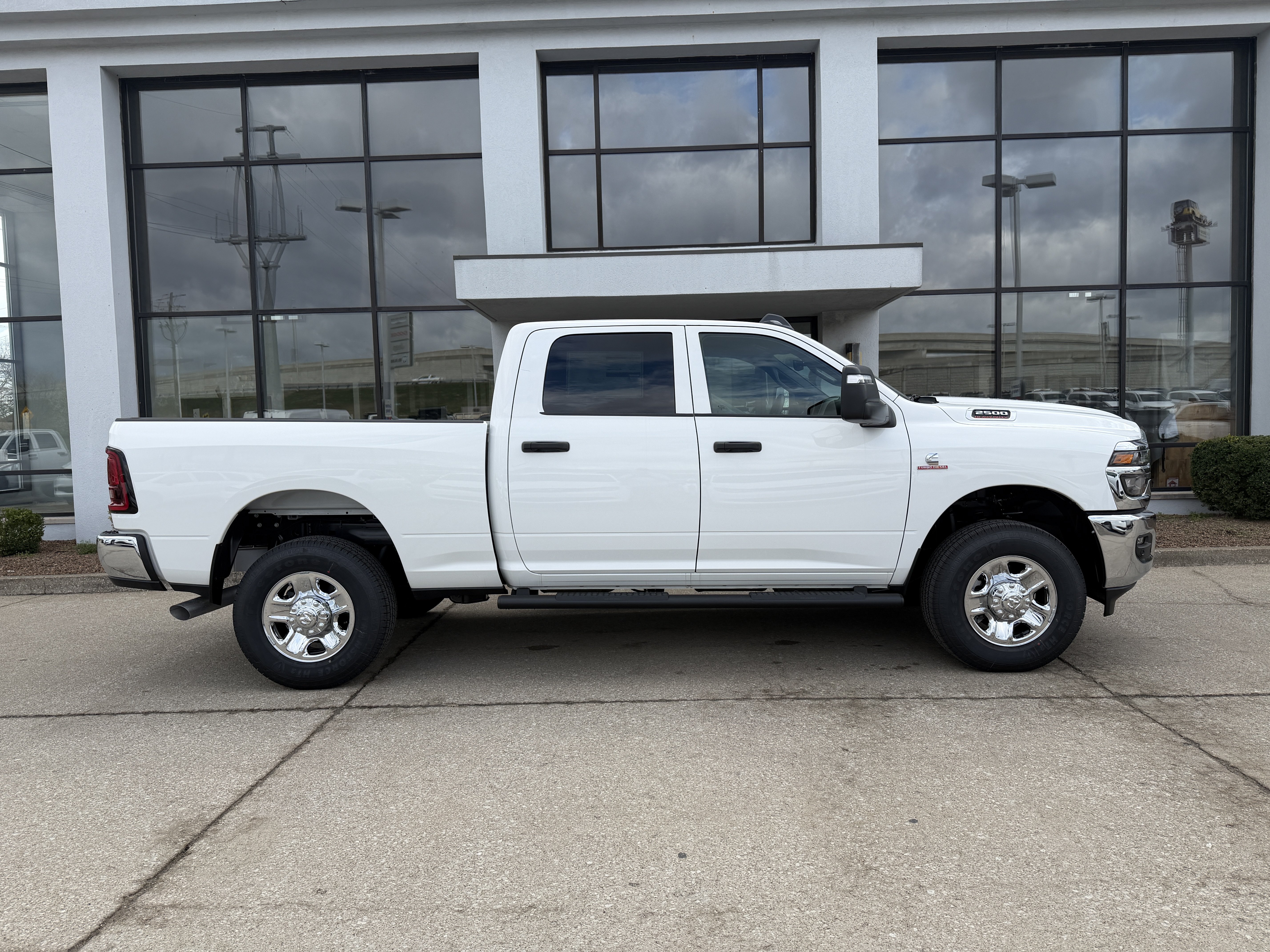 New 2026 RAM 2500 Tradesman AWD/4WD image 3