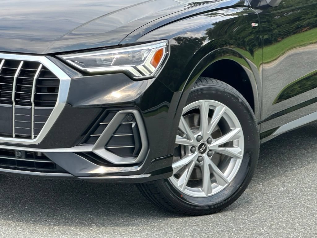 Used 2023 Audi Q3 2.0T Premium w/ Convenience Package AWD/4WD image 38