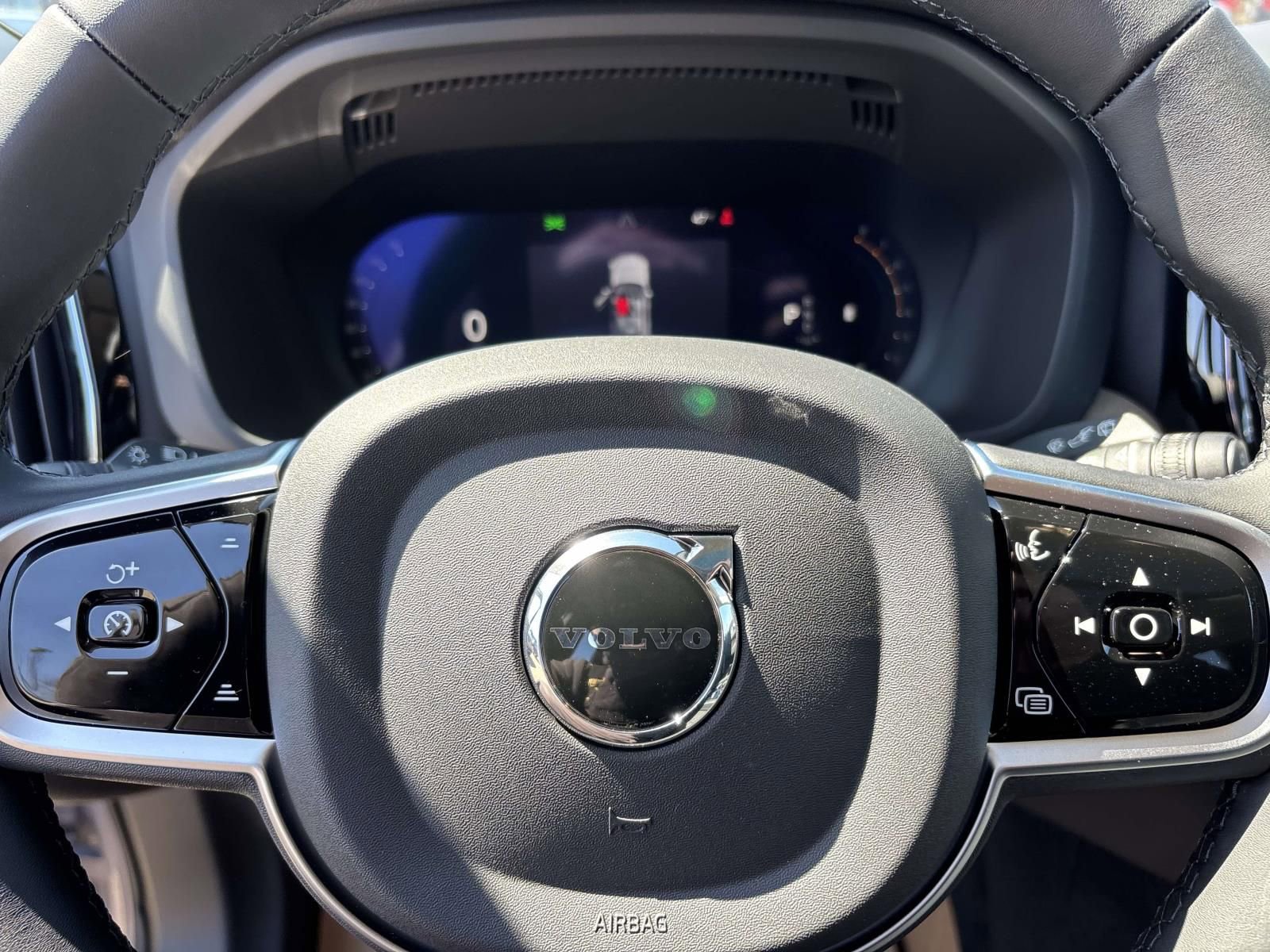 New 2026 Volvo XC60 B5 Plus AWD/4WD image 16