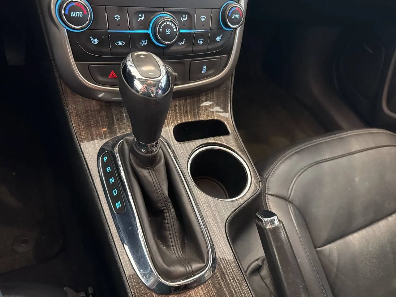 Used 2015 Chevrolet Malibu LT w/ Leather Package FWD image 28