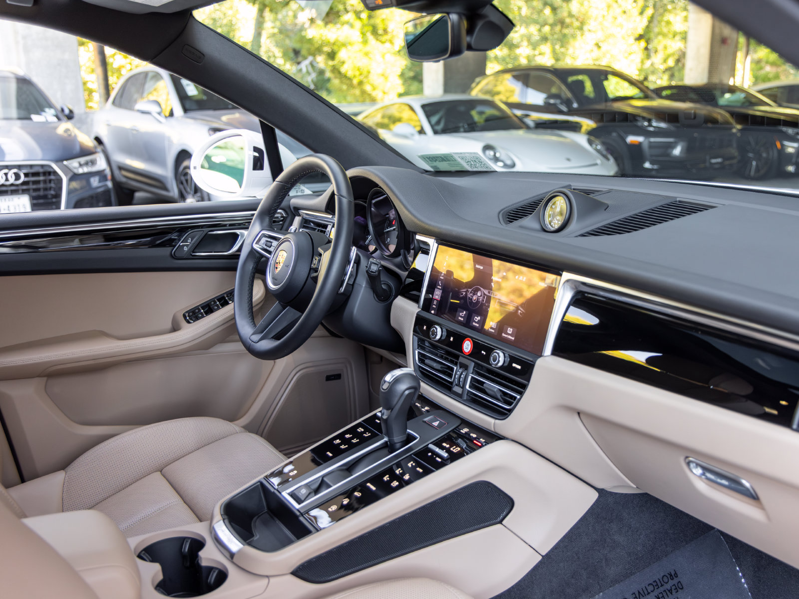 Certified 2026 Porsche Macan AWD/4WD image 59