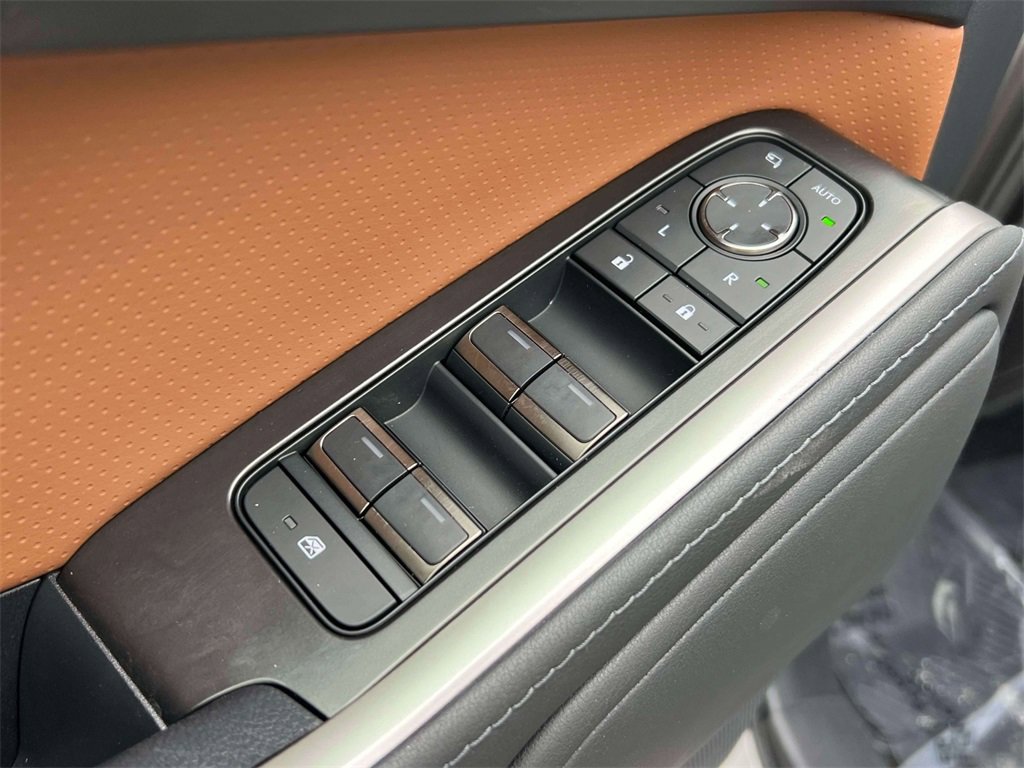 Certified 2024 Lexus GX 550 w/ Cold Area Package image 18