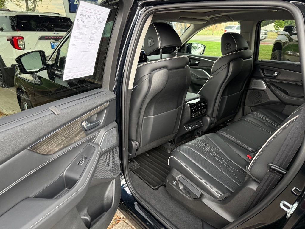 Certified 2026 Acura MDX w/ Advance Package AWD/4WD image 15