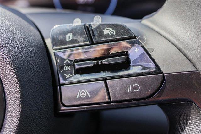 New 2025 Hyundai Elantra SEL image 16