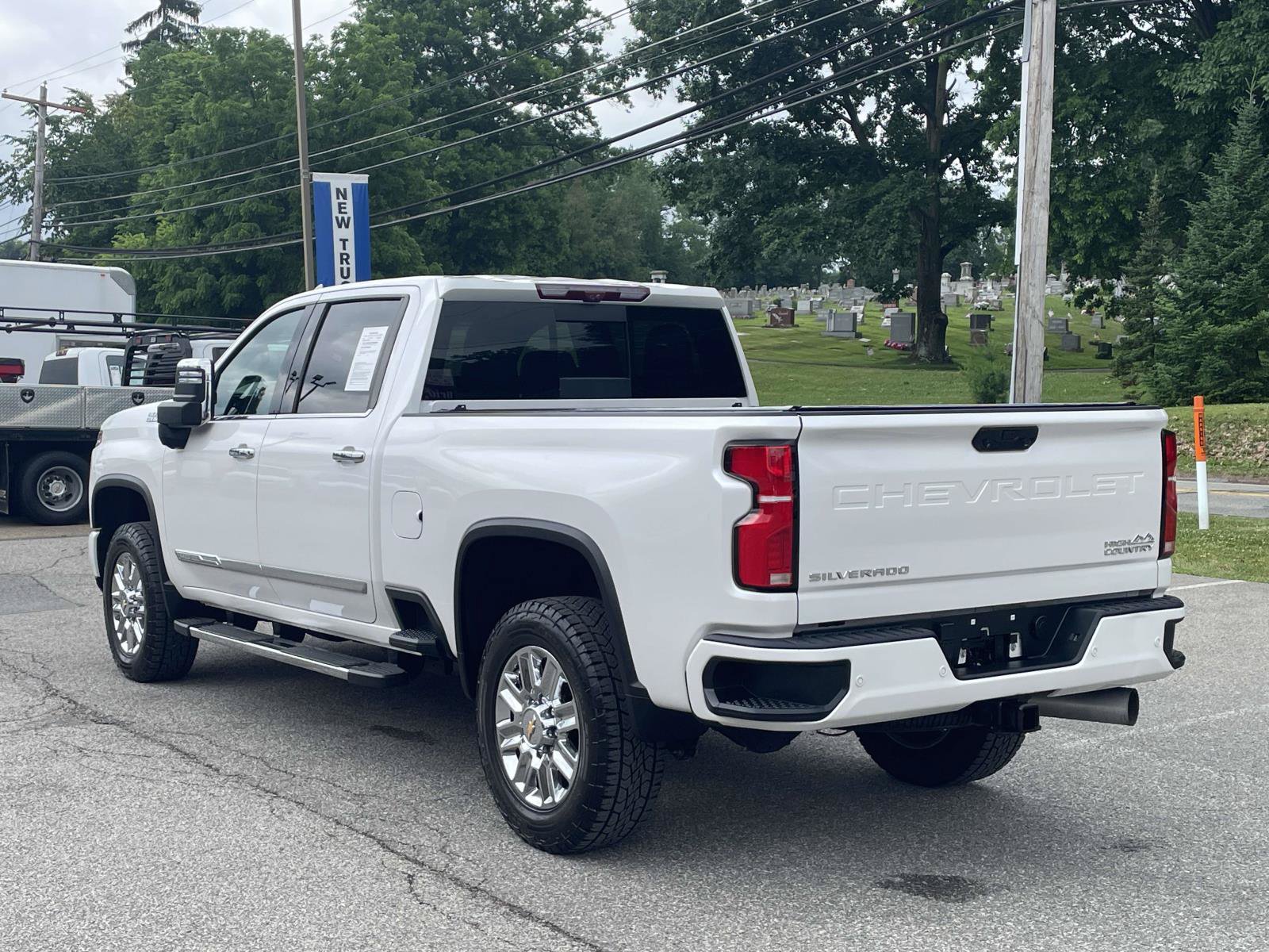 Certified 2024 Chevrolet Silverado 3500 High Country w/ High Country Premium Package AWD/4WD image 5