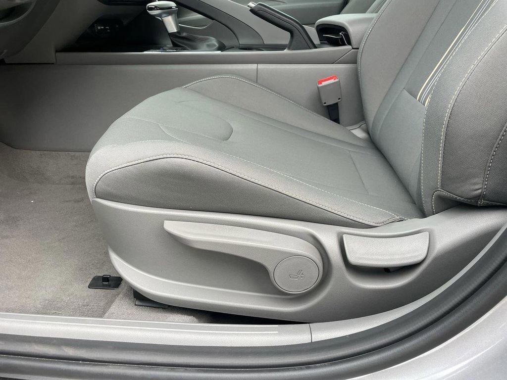 New 2026 Hyundai Elantra Sport FWD image 22
