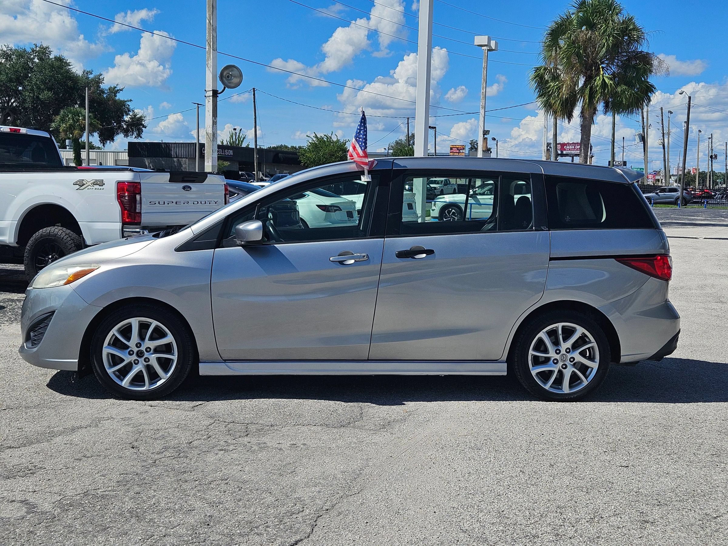 Used 2012 MAZDA MAZDA5 Touring FWD image 4