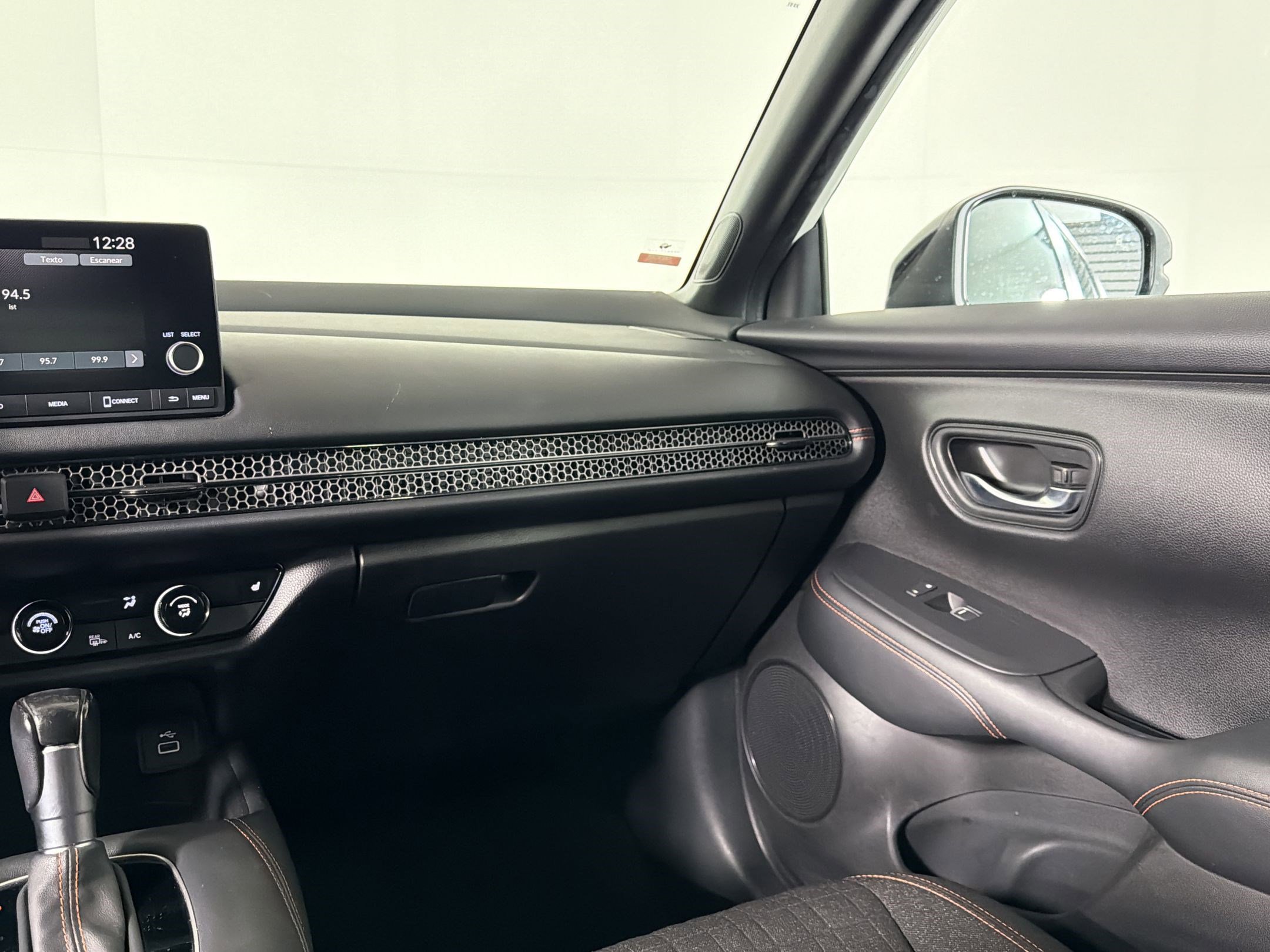 Used 2023 Honda HR-V Sport image 27