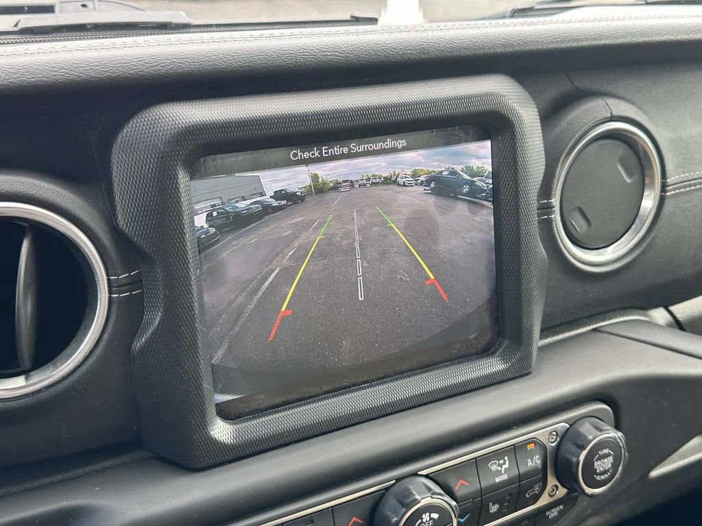 Used 2018 Jeep Wrangler Unlimited Sahara image 28